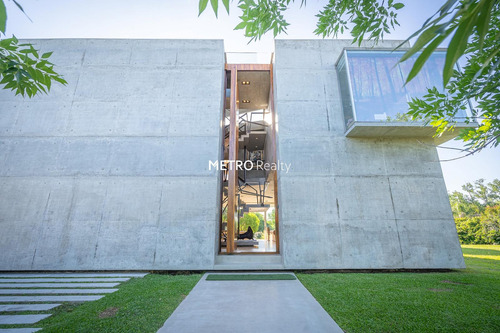 Impresionante Casa En El Yacht, Nordelta