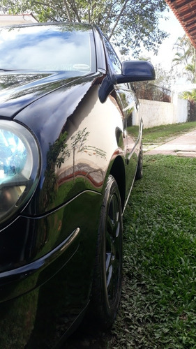 Imagem 6 de 9 de Volkswagen Polo Sedan 2005 2.0 Comfortline 4p