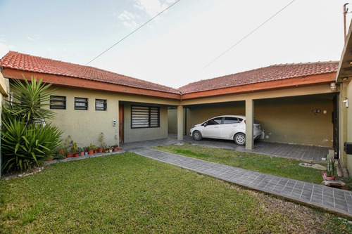 Casa En Venta - Berisso