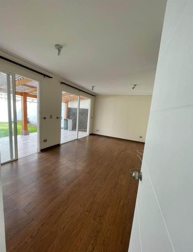 Casa En Venta De 3 Dorm 3 Baños Buin, En Condominio