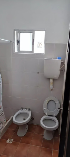 Imagen 5 de 6 de Remodelado Y Listo Para Entrar. A Pasos Del Mam, Facultades, Locomoción Y Servicios. Azotea Común
