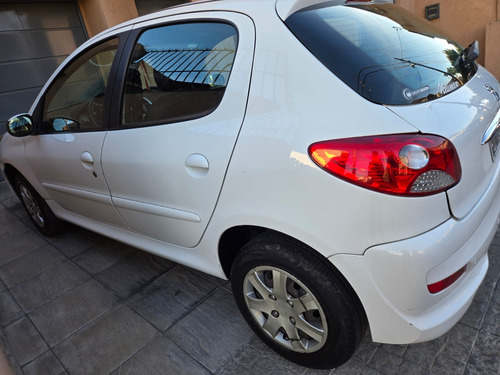 Peugeot 207 1.4 Compact Allure Sedan 5 puertas