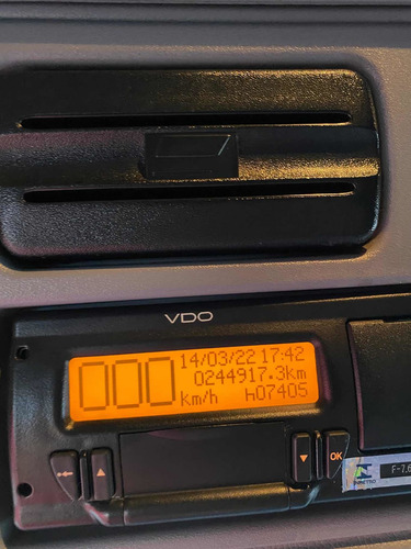 Imagem 15 de 15 de Mb Actros 2546 6x2 Ano 2019 Muito Novo