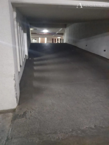 Estacionamiento En Venta En Macul
