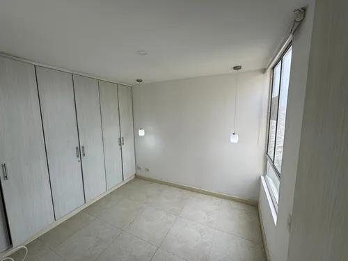 Se Alquila Amplio Apartamento Con Aire En Bochalema Central