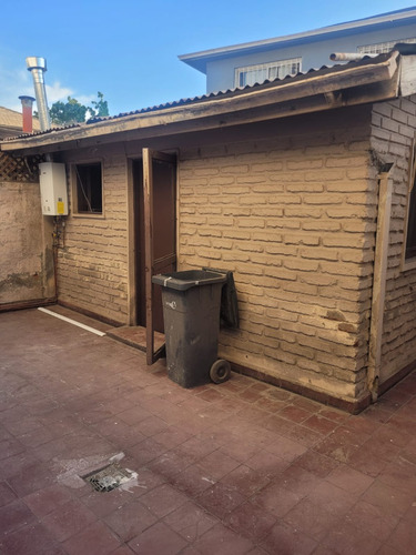 Cómoda Casa Recien Remodelada, Sector Residencial