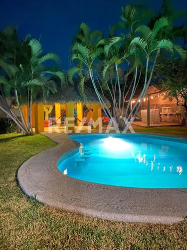 Casa En Venta En Morelos, Fraccionamiento Colinas De Oaxtepec