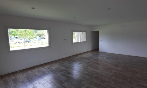 Imagen 11 de 17 de Oportunidad!!! Casa En El Canton Norte Con Vista Al Agua.