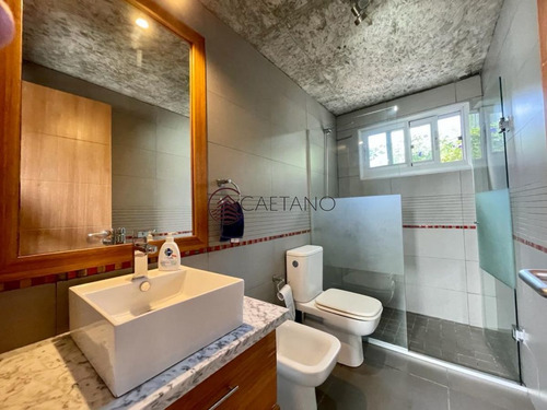 Imagen 19 de 26 de Excepcional Y Practica Casa De Dos Plantas En Residencia Privada! - Punta Del Este La Residence