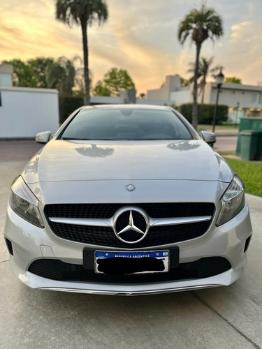 Imagen 2 de 13 de Mercedes Benz A200 Urban