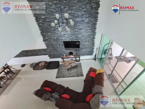 Venta De Casa En El Fracc. Burgos Corinto, Temixco, Morelosclave 4212