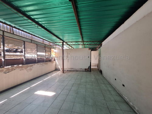 Se Vende Edificio Centro De Maracay Calle Paez Fvina