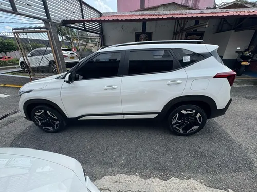 Kia Seltos 2.0 Zenith 4X2