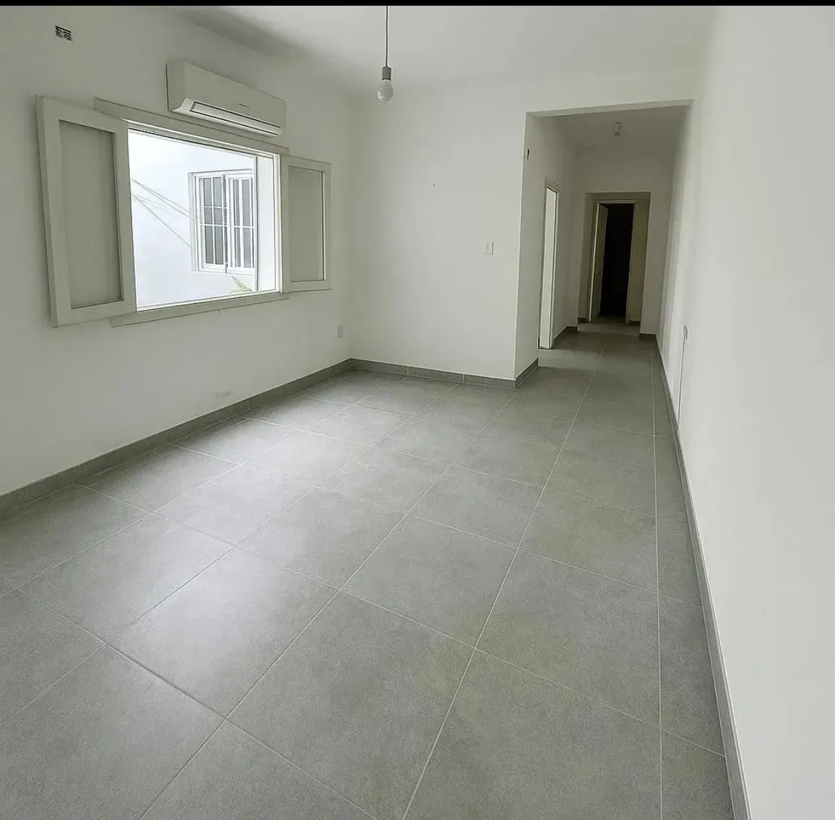 Apartamento De 1 Dormitorio Con Patio En Barrio Sur | A Pasos De La Rambla · Photo 4