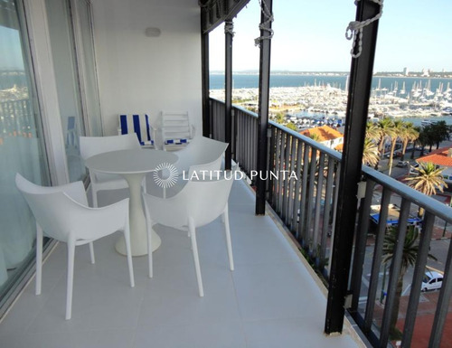 Península, Apartamento De 2 Dormitorios Con Vista Al Puerto