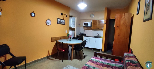 Imagen 2 de 10 de V003- Oportunidad!!!!!departamento 2 Ambientes Con Cochera Semicubierta