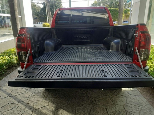 Imagen 12 de 15 de Toyota Hilux 2018 2.7 Cabina Doble Sr Mt