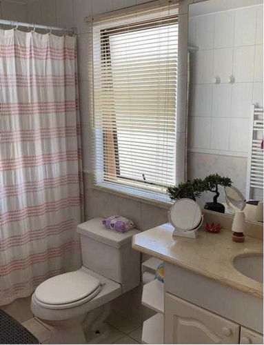 Acogedora Casa En Condominio / Peñalolen