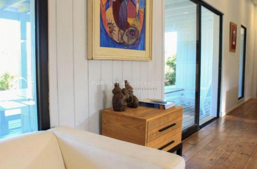 Casa En Venta De 3 Dormitorios En Punta Del Este , Jose Ignacio - Ref: 3815