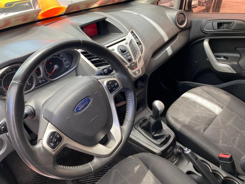 Ford Fiesta Kinetic 1.6 2013