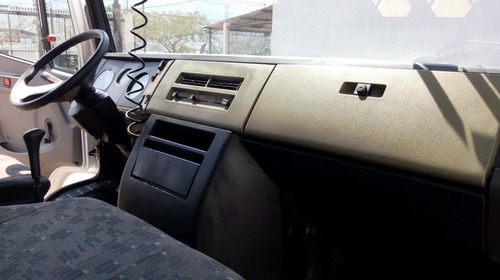 Imagem 14 de 15 de Mercedes Benz 710