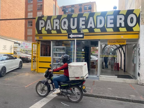 Locales Comerciales Con Excelente Ubicación
