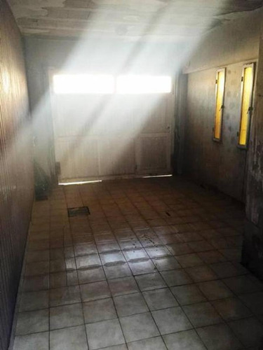 Imagen 9 de 21 de En Venta. Amplia Casa En 2 Plantas. Garage, Quincho C/ Parri