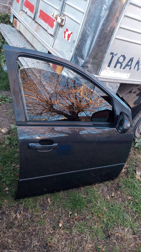 Imagen 4 de 5 de Ford Fiesta Max 2006 Familiar