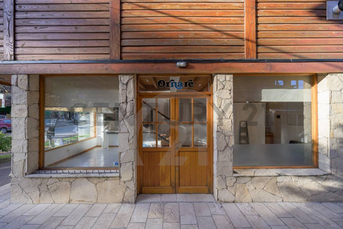Venta Local Comercial San Martin De Los Andes. Casco Centrico