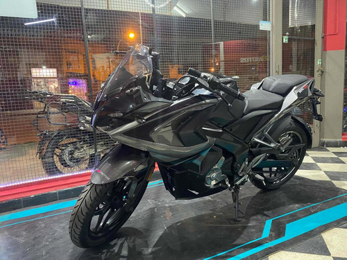Imagen 10 de 16 de Bajaj Rs 200