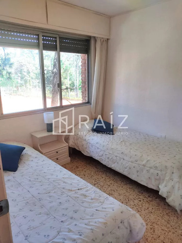 Encantador Apartamento En Arcobaleno, 2 Dormitorios Con Acciones De Piscina, Cochera Y Baulera. Consultenos!