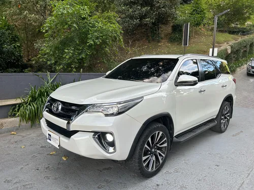 Toyota Fortuner 2.4 Street At 7As