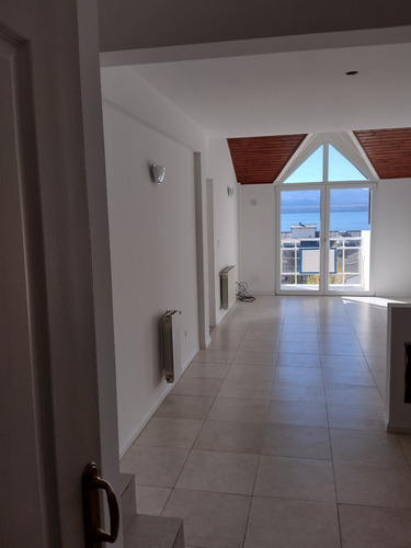 Imagen 5 de 25 de Venta Departamento Dúplex Centro Bariloche Con Vista Al Lago Y Cochera + Baulera, 3 Dormitorios, 3 Baños, 2 Balcones.