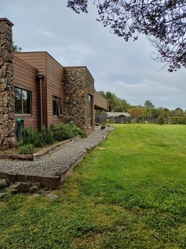 Casa Excelente Ubicación En Condominio, Puerto Varas