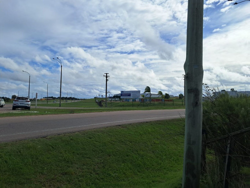 Predio Sobre Ruta 5, Km 26, Progreso. Con Frente De 180 M Apróx.