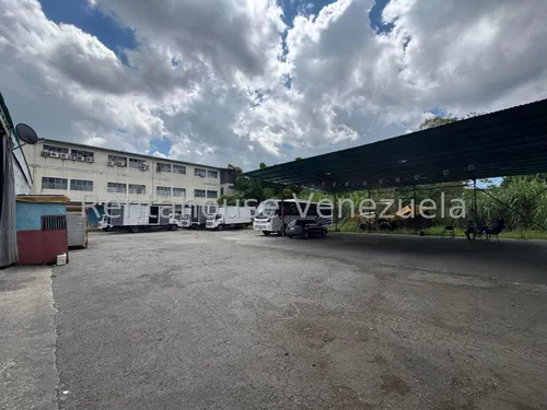 Potencial Terreno Con Dos Parcelas Unificadas. Cada Una De 1.500 M2. En Venta Los Teques / Jh