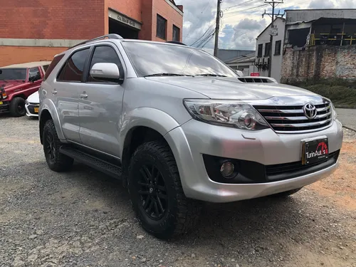 Toyota Fortuner 3.0 Sr5