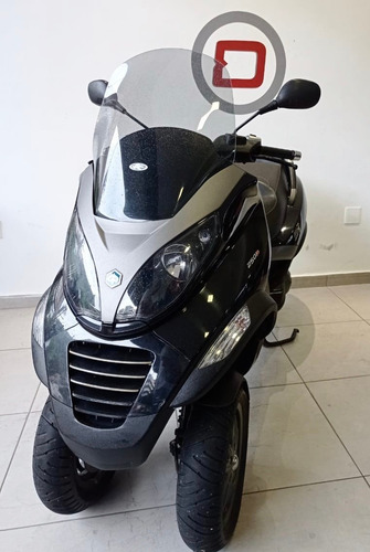 Piaggio Mp3 250