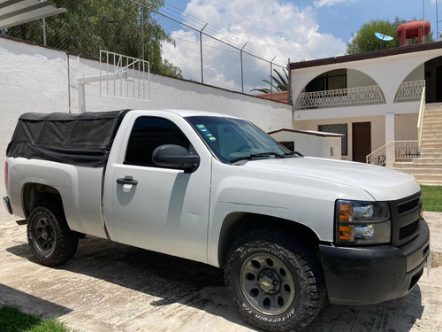 Imagen 1 de 9 de Chevrolet Silverado D Silverado 1500 5vel Cab Reg 4x2 Mt