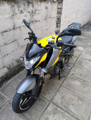 Bajaj Rouser Ns200 Amarilla Muy Bien Estado