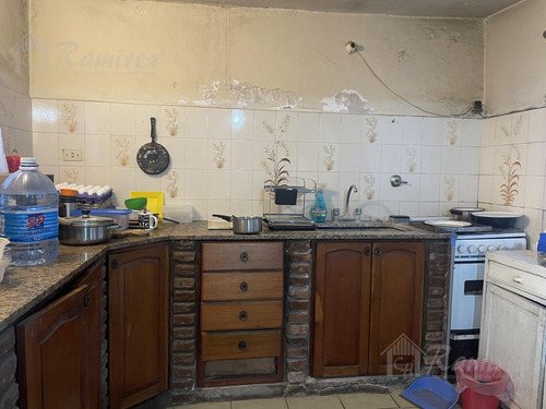Casa Quinta En 3 Amb. En Venta Lote 900 M2 Excelente Ubicación - Moreno