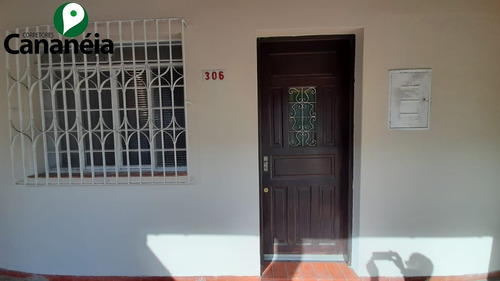 Imagem 10 de 30 de Casa 3 Dormitórios Para Venda No Centro De Cananéia/sp - Ca00085 - 68854824