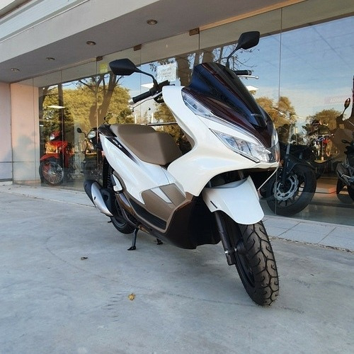 Imagen 3 de 10 de Honda - Pcx 150 Deluxe - 0km