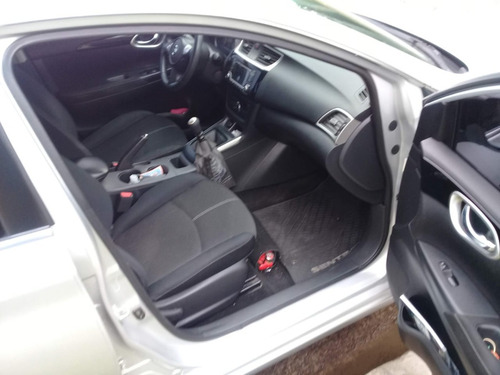 Imagen 8 de 11 de Nissan Sentra 1.8 Advance