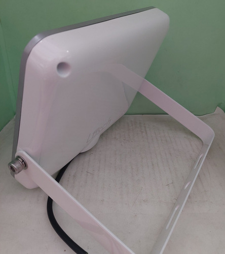 Refletor Led 30w 6000k Branco Ip66 Losch Luz Branco-frio
