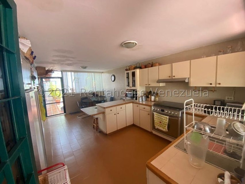 Imagen 10 de 16 de Lmgc Vende Espectacular Casa En Prados Del Este Cod: 22-3729