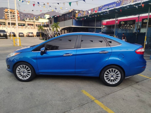 Imagen 5 de 9 de Ford Fiesta Titanium