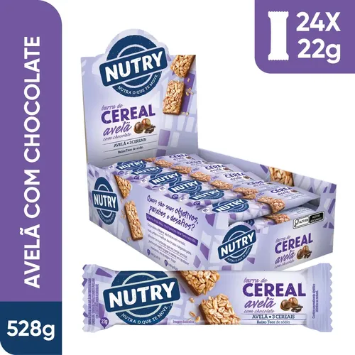 Display de papelão aberto contendo 24 barras de cereal Nutry sabor avelã com chocolate, com uma unidade da barra posicionada à frente do display.