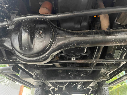 Imagen 24 de 25 de Land Rover Defender 1997 2.5 90 Sport