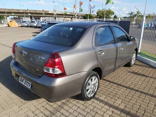 Toyota Etios 1.5 X Plus Sedan 16v Flex 4p Automático